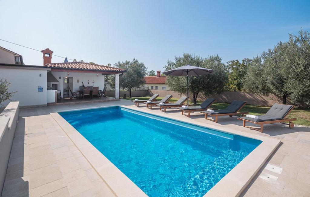 Villa Viktoria Poll&Garden View Kaštelir Exterior foto